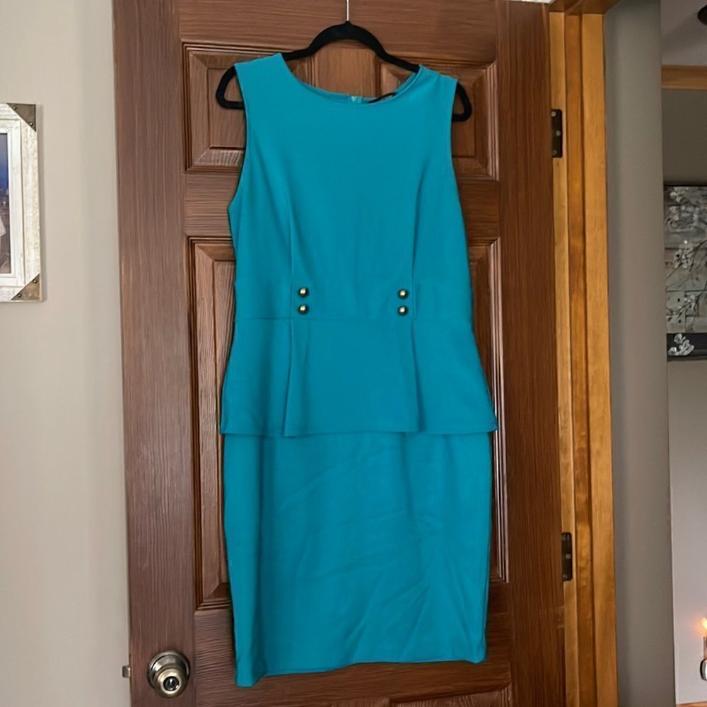 Sleek Teal Peplum Dress with Gold Detail